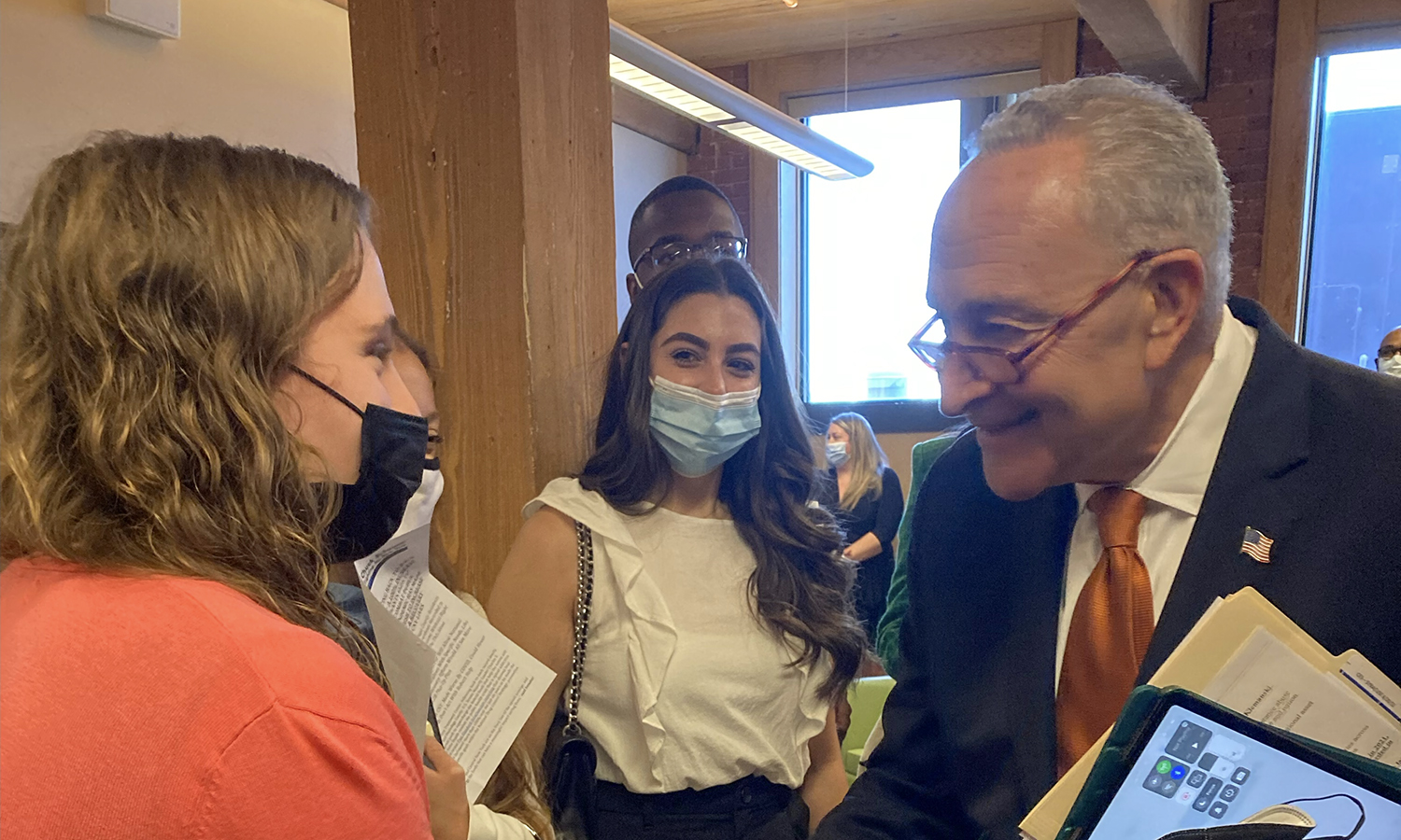 Oswalt ’24 interns with Senate Majority Leader Chuck Schumer